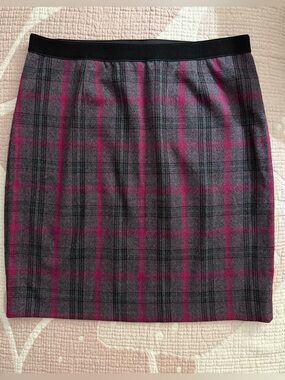 JACOB GREY/RED/BLACK PLAID SKIRT STRETCHY WAISTBAND